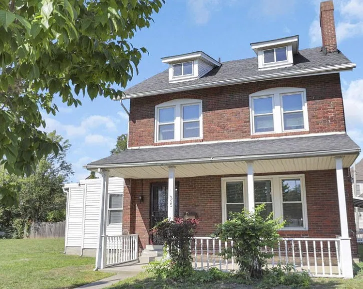 215 Martin Luther King Jr Blvd — Photo 1