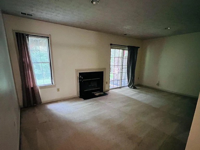 8686 Manahan Dr — Photo 15