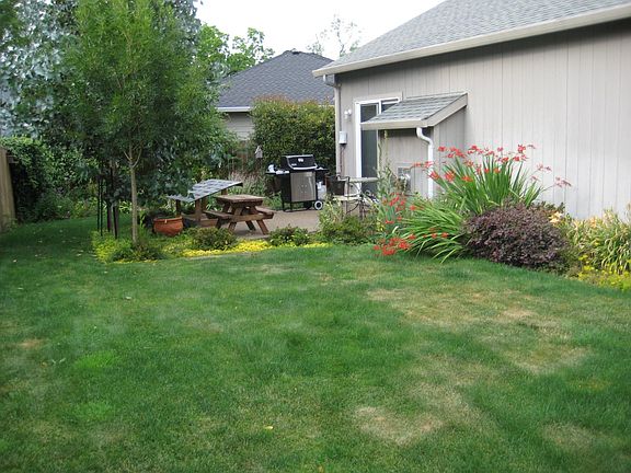 4th image of 2597 Hoodoo Dr NW