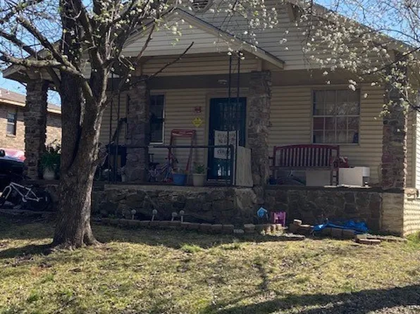 500 N 14th St, Van Buren, AR 72956