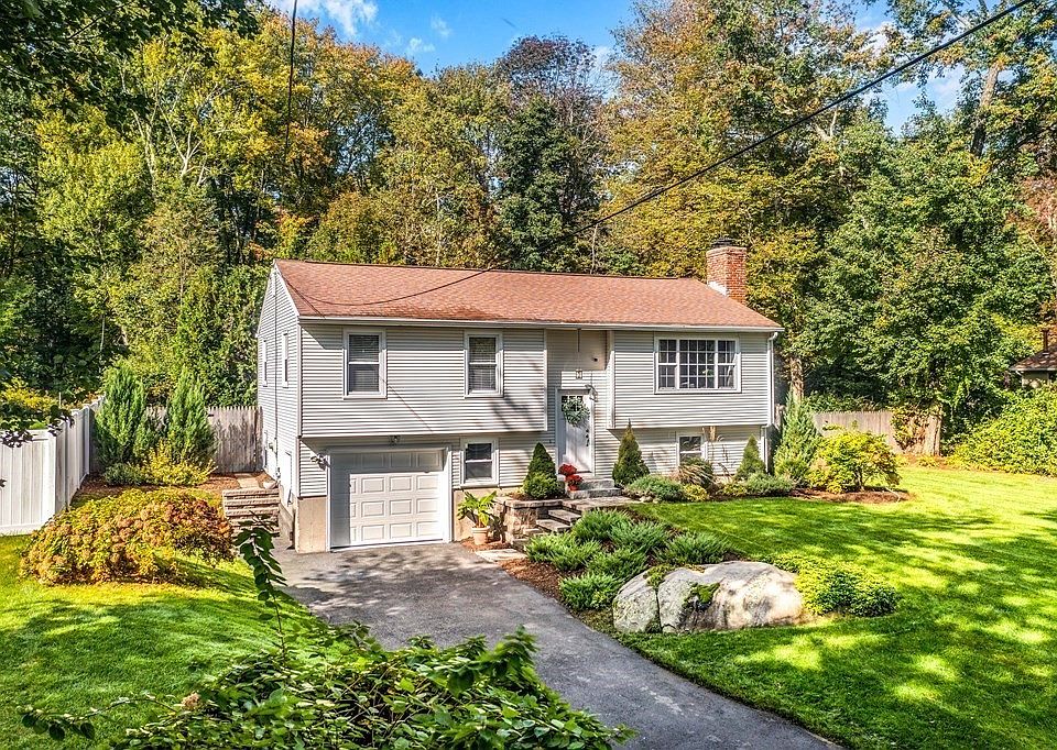 735 Moore St, Ludlow, MA 01056 Zillow