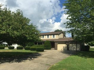 3795 Kelley St, Mineral Ridge, OH 44440