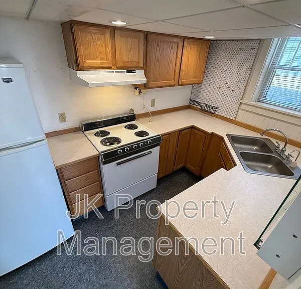 2217 1st Ave S #LOWER — Photo 4