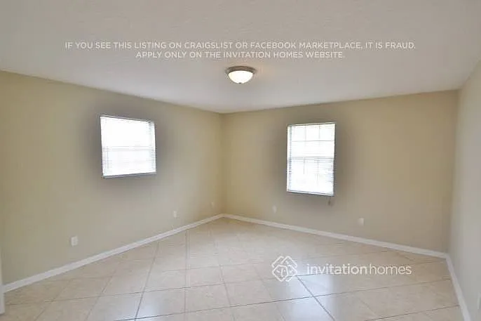 885 Rayston St — Photo 7