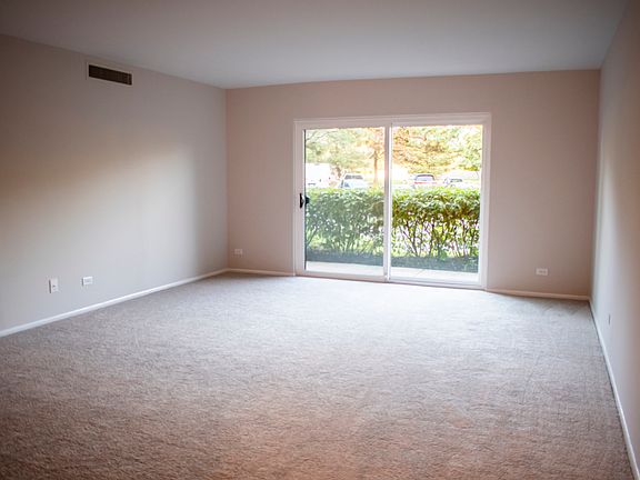 5th image of 720 Wellington Ave Unit 119