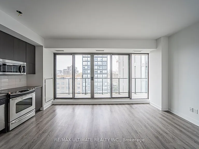 32 Camden St #906 — Photo 4