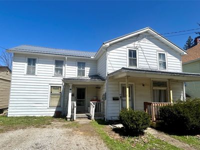 21 Grove St, Corry, PA, 16407