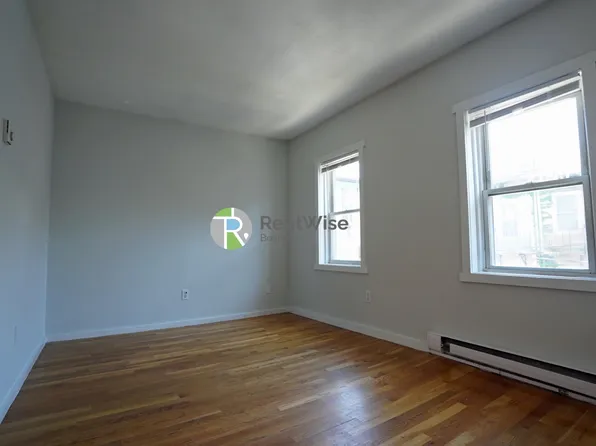 3 Schrepel Pl #3, Boston, MA 02127