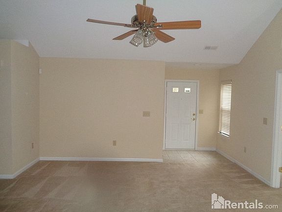 3rd image of 8007 Sultana Cres