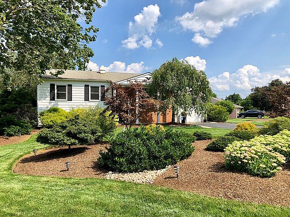 View of Edged Mulch Bed!