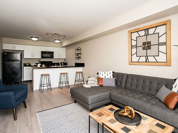 4th image of 3928 Green Falls Dr #1413137