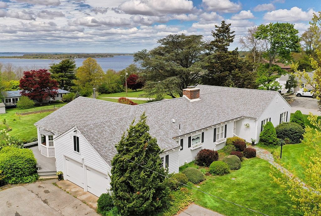 426 Bristol Ferry Rd, Portsmouth, RI 02871 Zillow