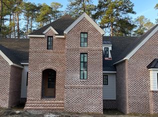 213 Crescent Ct, Pinehurst, NC 28374