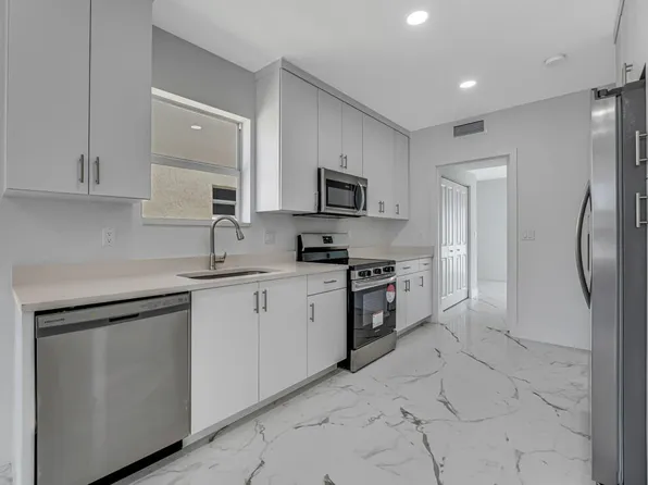 410 NW 13th Avenue, Boynton Beach, FL 33435