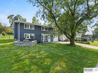 8127 Meredith Ave, Omaha, NE 68134