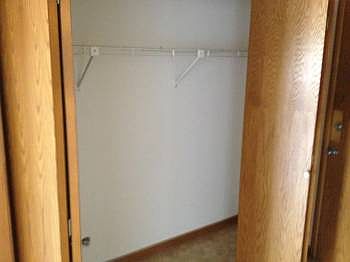 3rd image of 825 Center St APT 504
