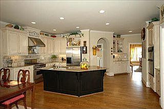 5th image of 1010 Richmond Glen Cir