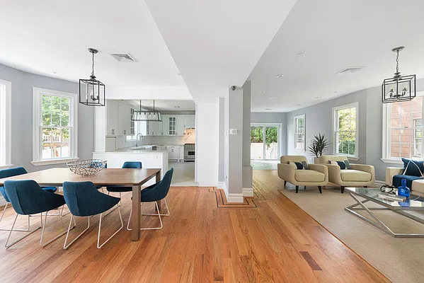 Sold by Nest Seekers International | media 2