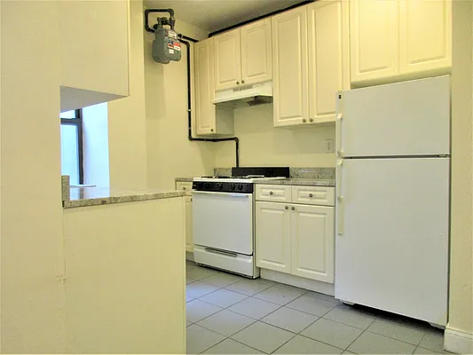 Rented by City Connections Realty | media 26