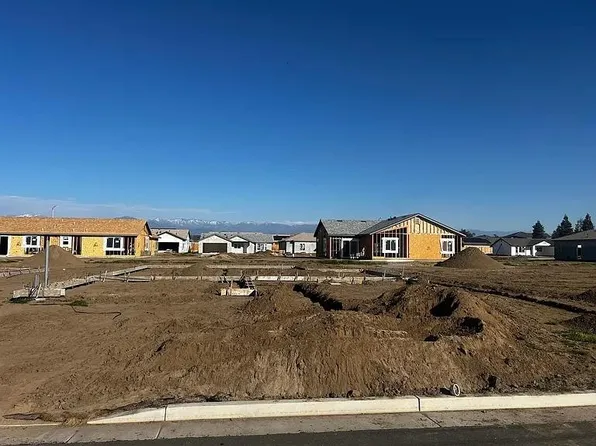 1182 S Creekside St, Porterville, CA 93257