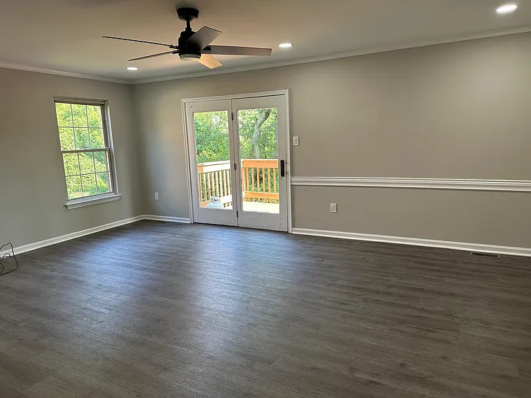 758 Shropshire Dr — Photo 12