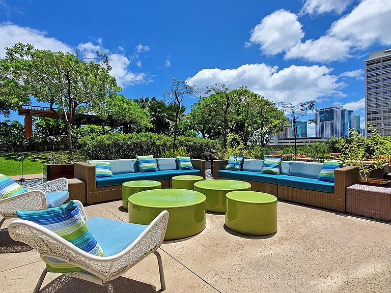 1555 Kapiolani Blvd #802 — Photo 36