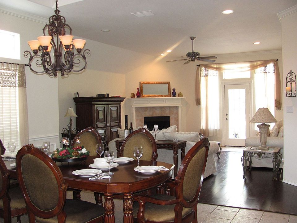 Open Floor Plan-Tile-Wood Floors