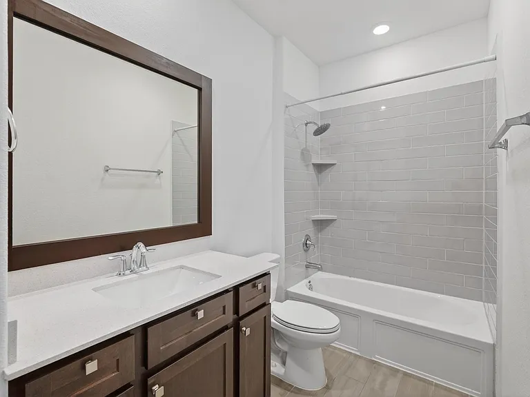 5634 Amber Brook Ln — Photo 33