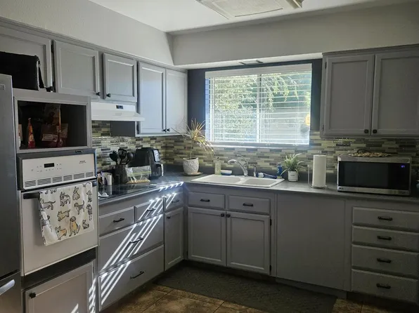 10262 W SNEAD Circle N, Sun City, AZ 85351