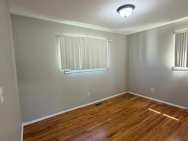3318 W Jolly Rd — Photo 30