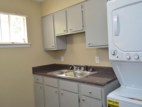 5th image of 4050 Barton Dr APT 1