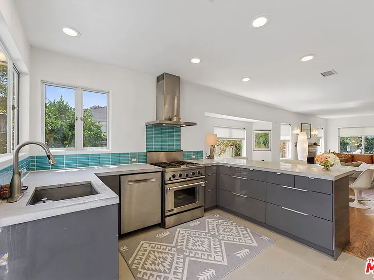 2746 Stoner Ave — Photo 3