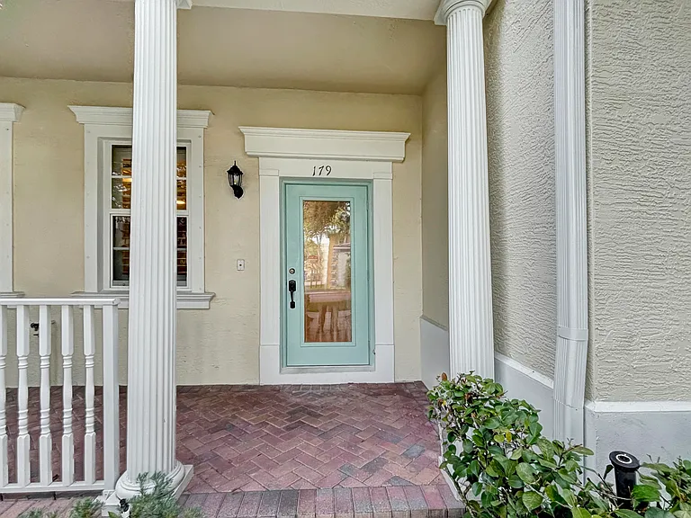 179 E Bay Cedar Cir — Photo 2
