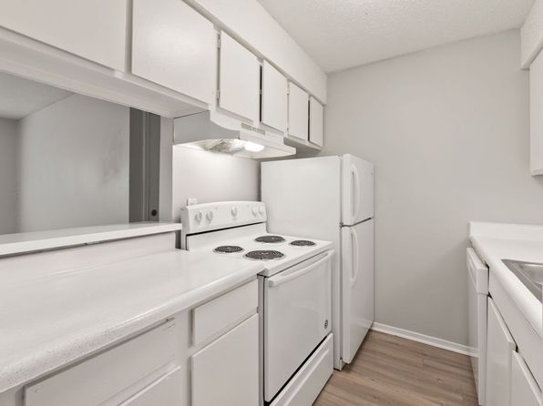 1720 Wooten Park Dr APT 110