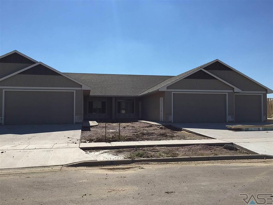 1st image of 3807 E Diablo Cir