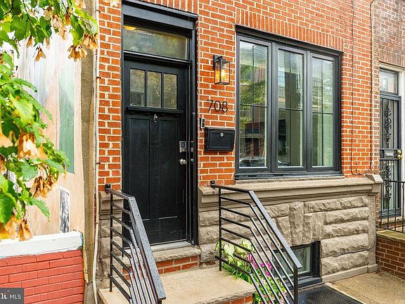 3rd image of 708 Fitzwater St