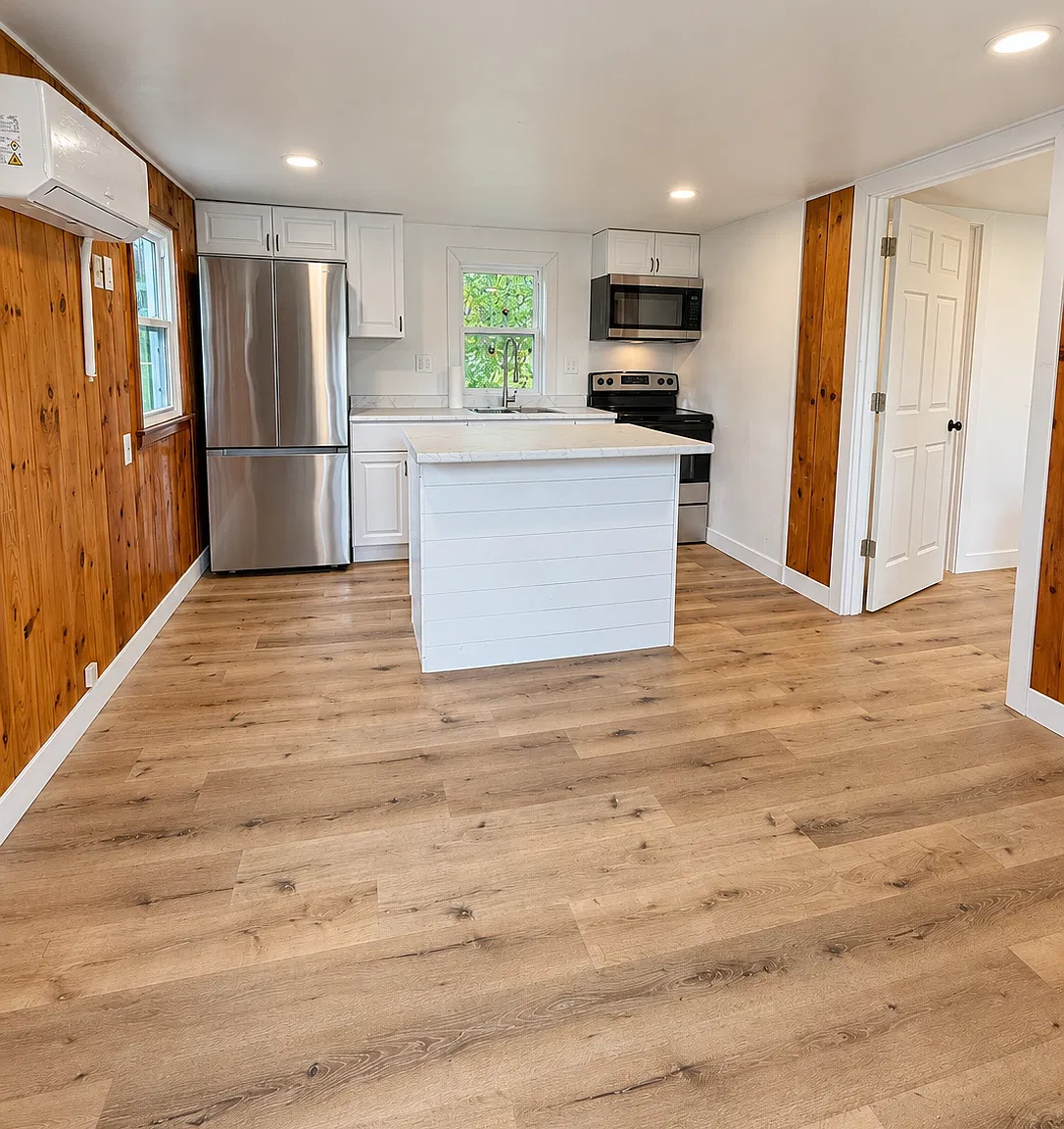 1 bed, 384 sqft, $1,000 — Photo 2