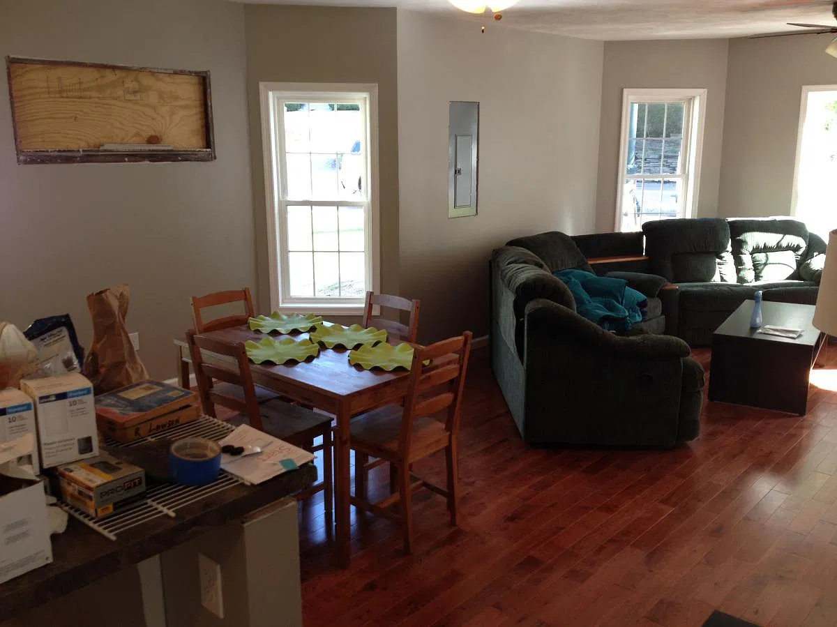 4 bed, 2.5 bath, 1800 sqft, $2,000 — Photo 2