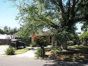 1st image of 7109 Goodyear Dr