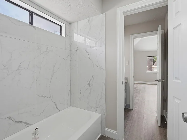 7611 Naremore Dr — Photo 29