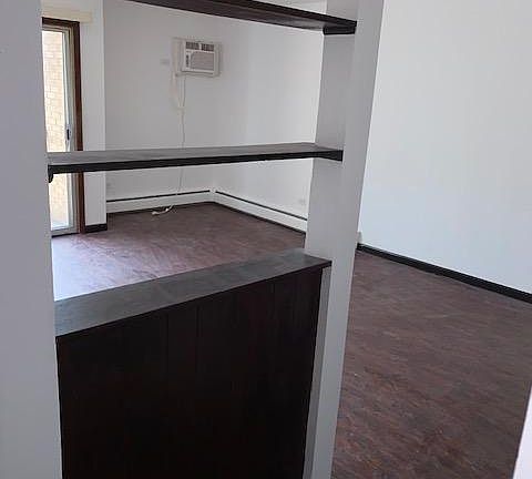4th image of 1443 Ashland Ave APT 2