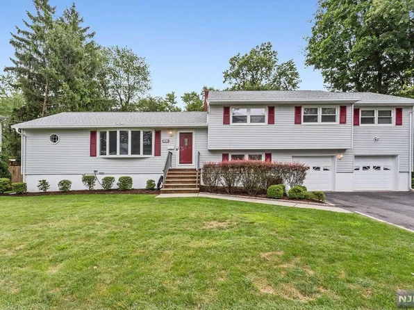 145 Maple Ave, Hillsdale, NJ 07642