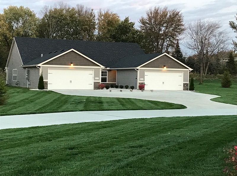 1st image of 10607 River Oak Dr #10607