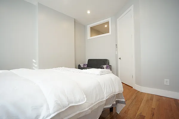 Rented by Rennit Inc. | media 6