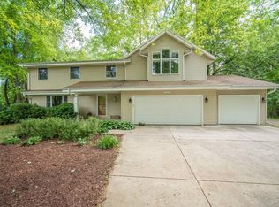 N55W33105 Terrace Dr, Nashotah, WI 53058