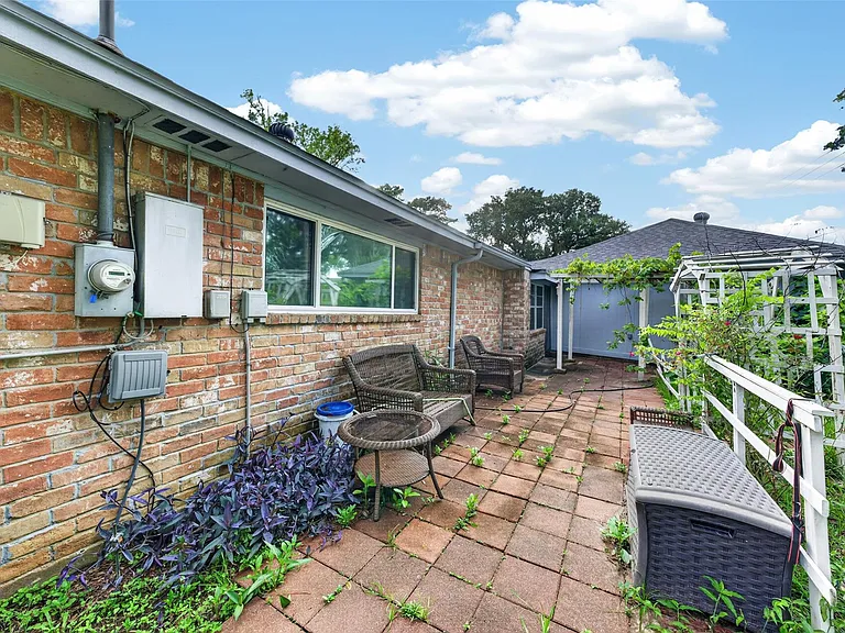 5714 Arbor Vitae Dr — Photo 40