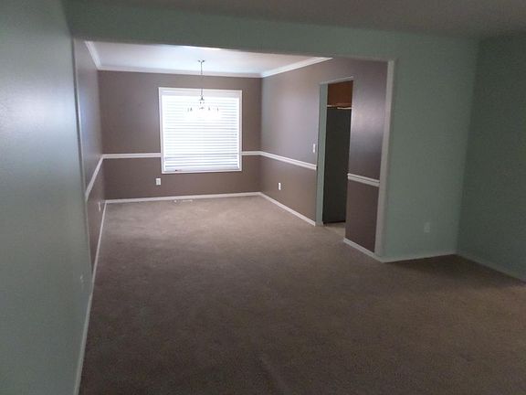 5th image of 3609 Bacall St NE