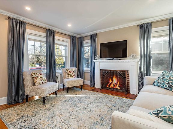 3rd image of 66 Morton Ave