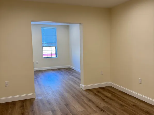 35-12 Ditmars Boulevard image 1 of 22