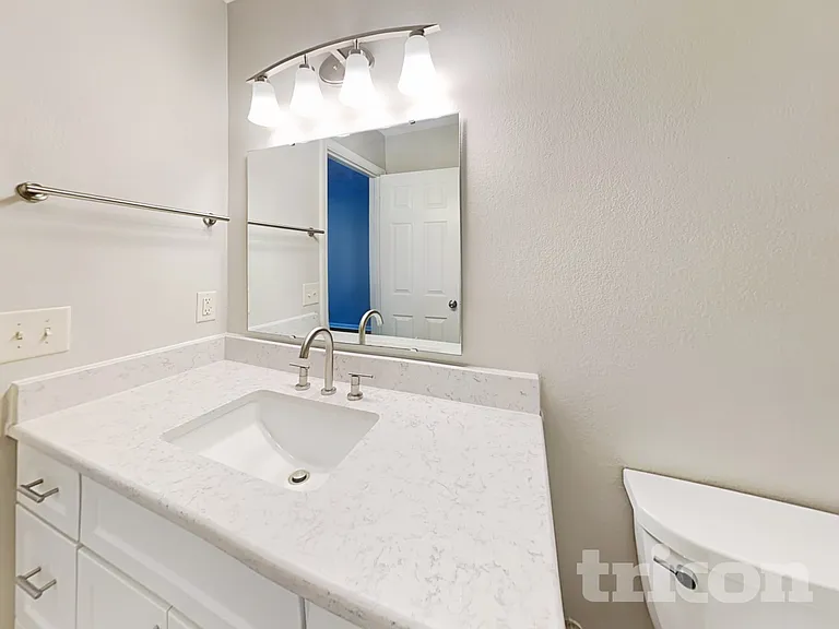 5847 Mosaic Pl — Photo 9